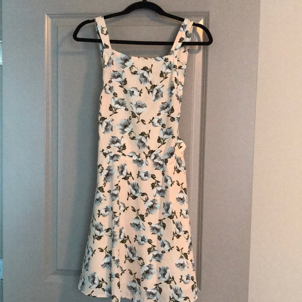 NWT floral dress, size medium